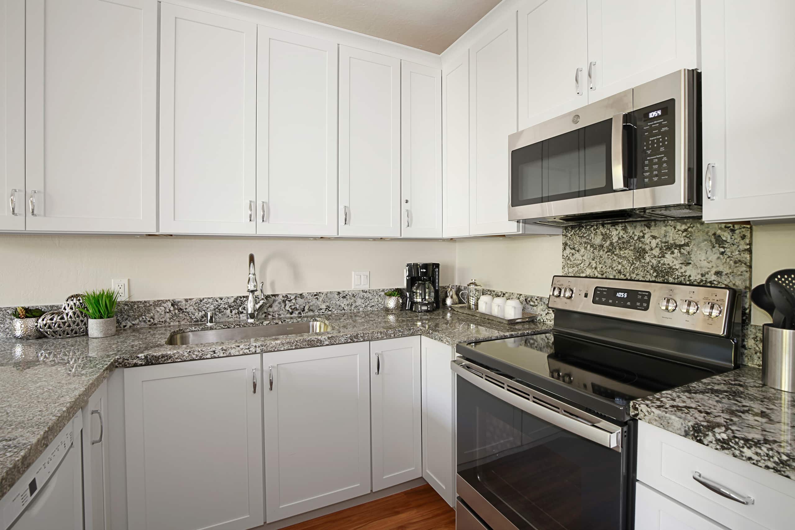 Condo in Koloa · ★4.82 · 1 bedroom · 1 bed · 1 bath - Photo 6