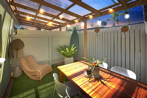 Tropicana Hideaway