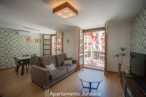 Anuncio de Airbnb popular: Apartment-Jurásico-Deluxe-Ensuite with Shower-Balc en Teruel