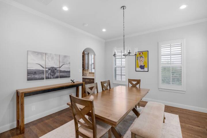 Luxury Estate At Lower Greenville gallery image 5