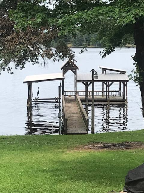 Lakefront home with great views, dock and hot tub!