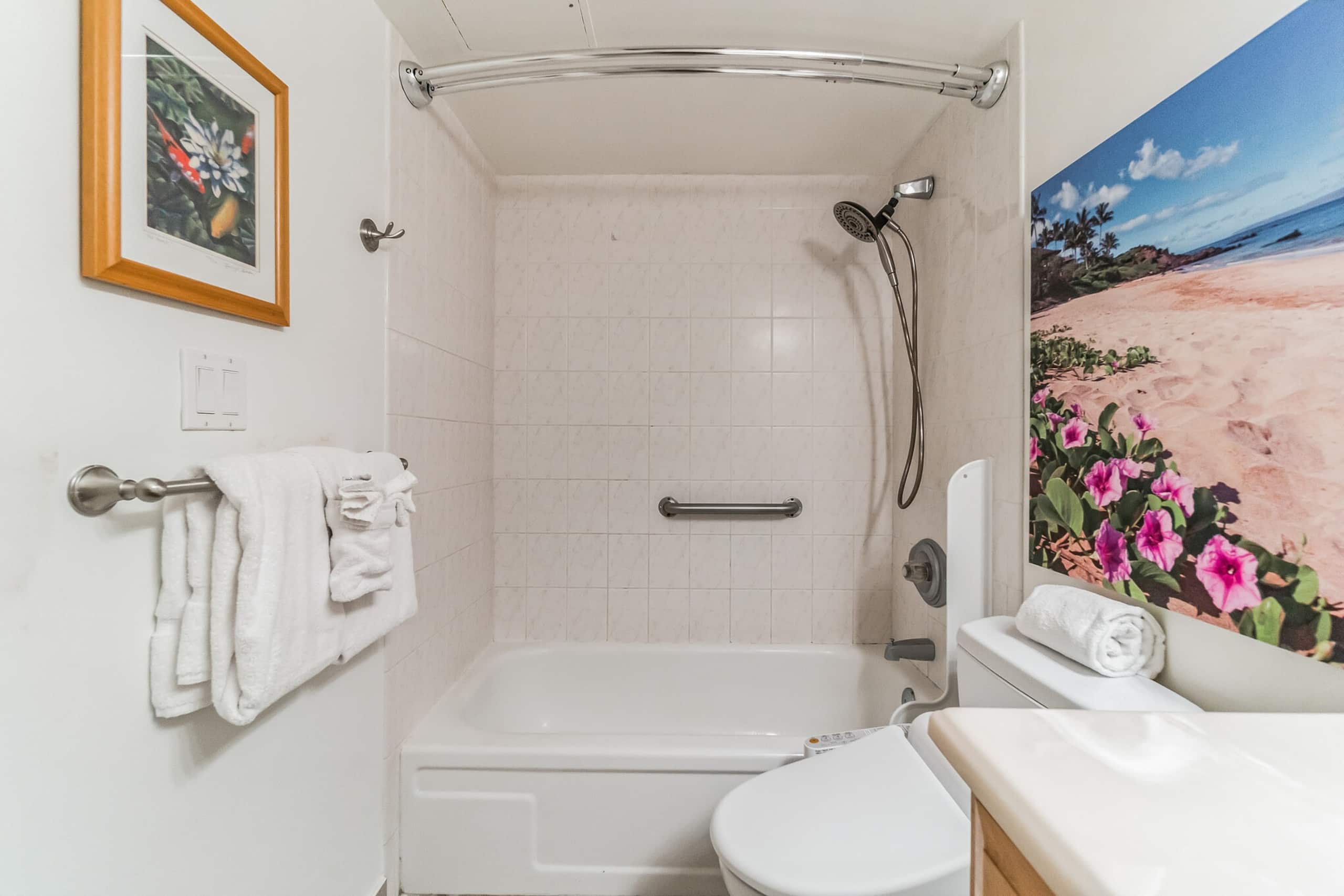 Condo in Honolulu · ★4.18 · 1 bedroom · 4 beds · 1 private bath - Image 16