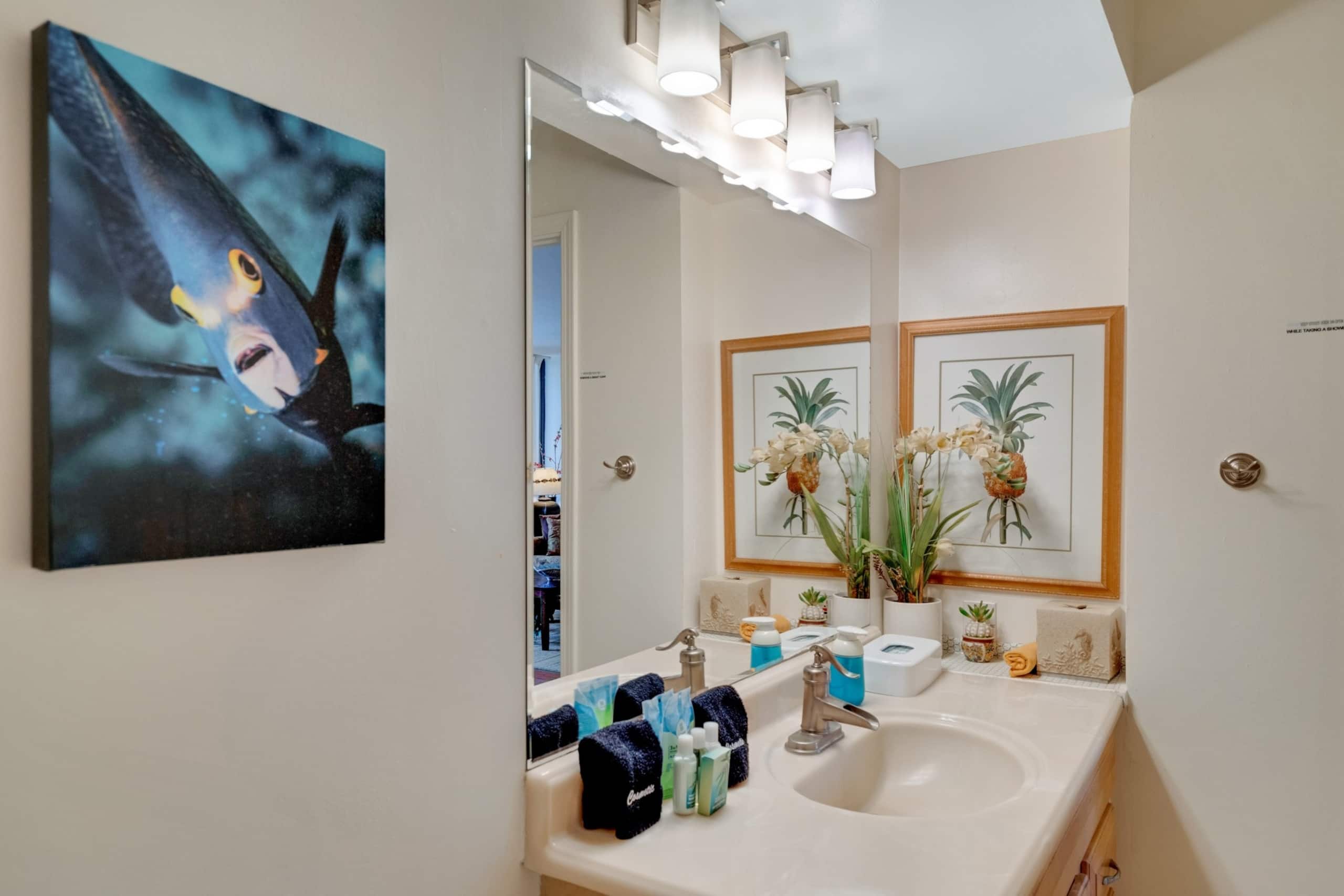 Condo in Honolulu · ★4.18 · 1 bedroom · 4 beds · 1 private bath - Image 8