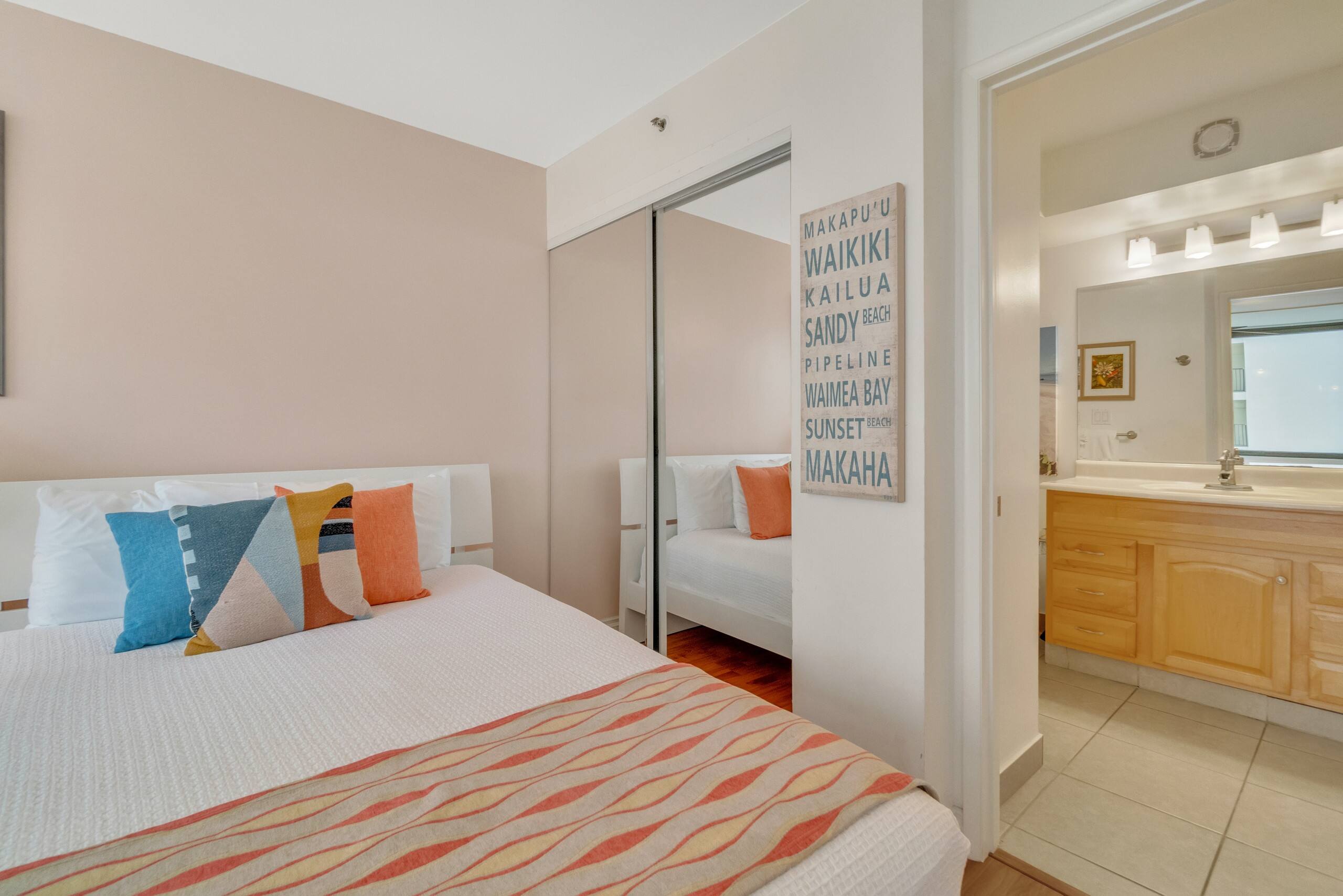 Condo in Honolulu · ★4.18 · 1 bedroom · 4 beds · 1 private bath - Image 27