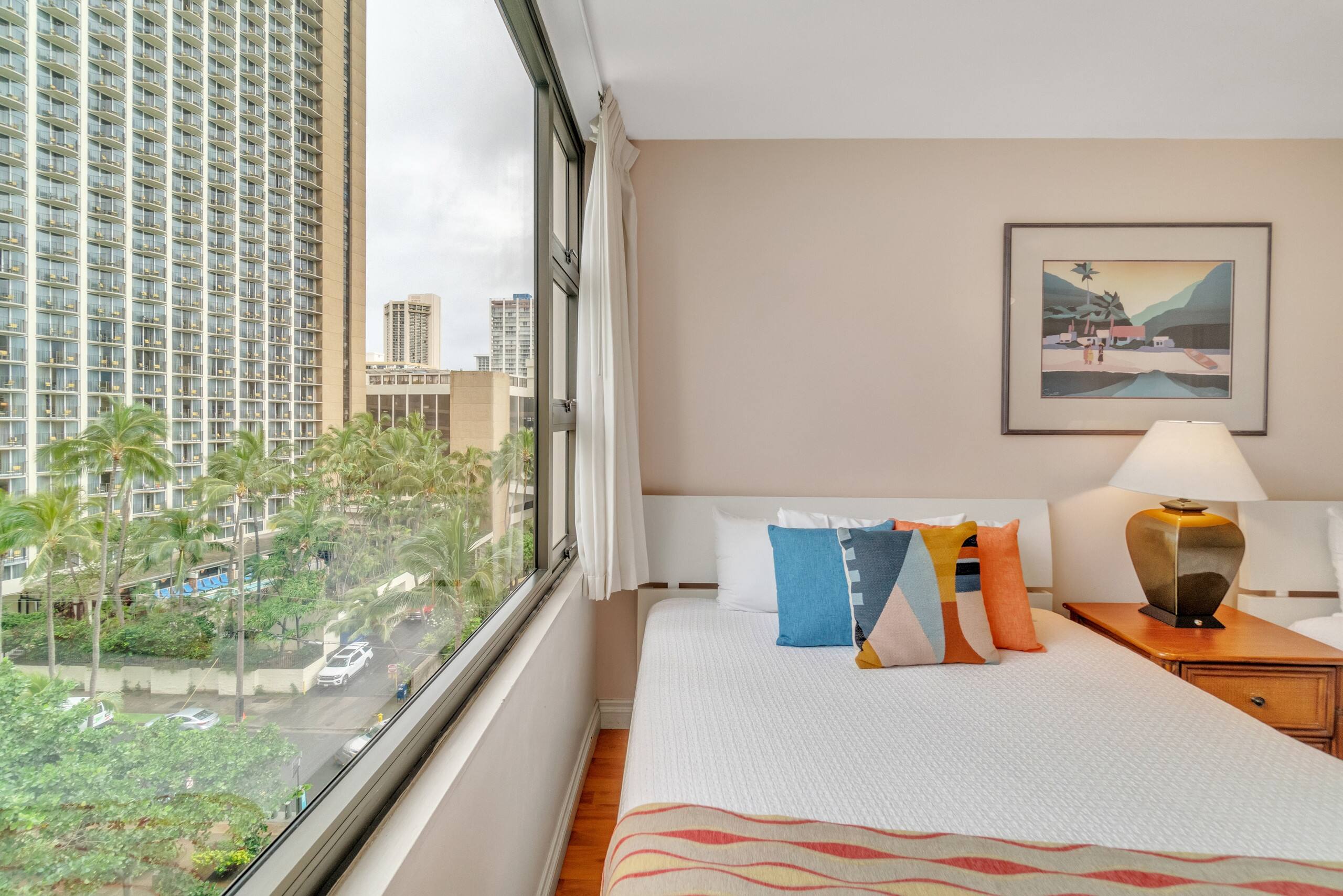 Condo in Honolulu · ★4.18 · 1 bedroom · 4 beds · 1 private bath - Image 24