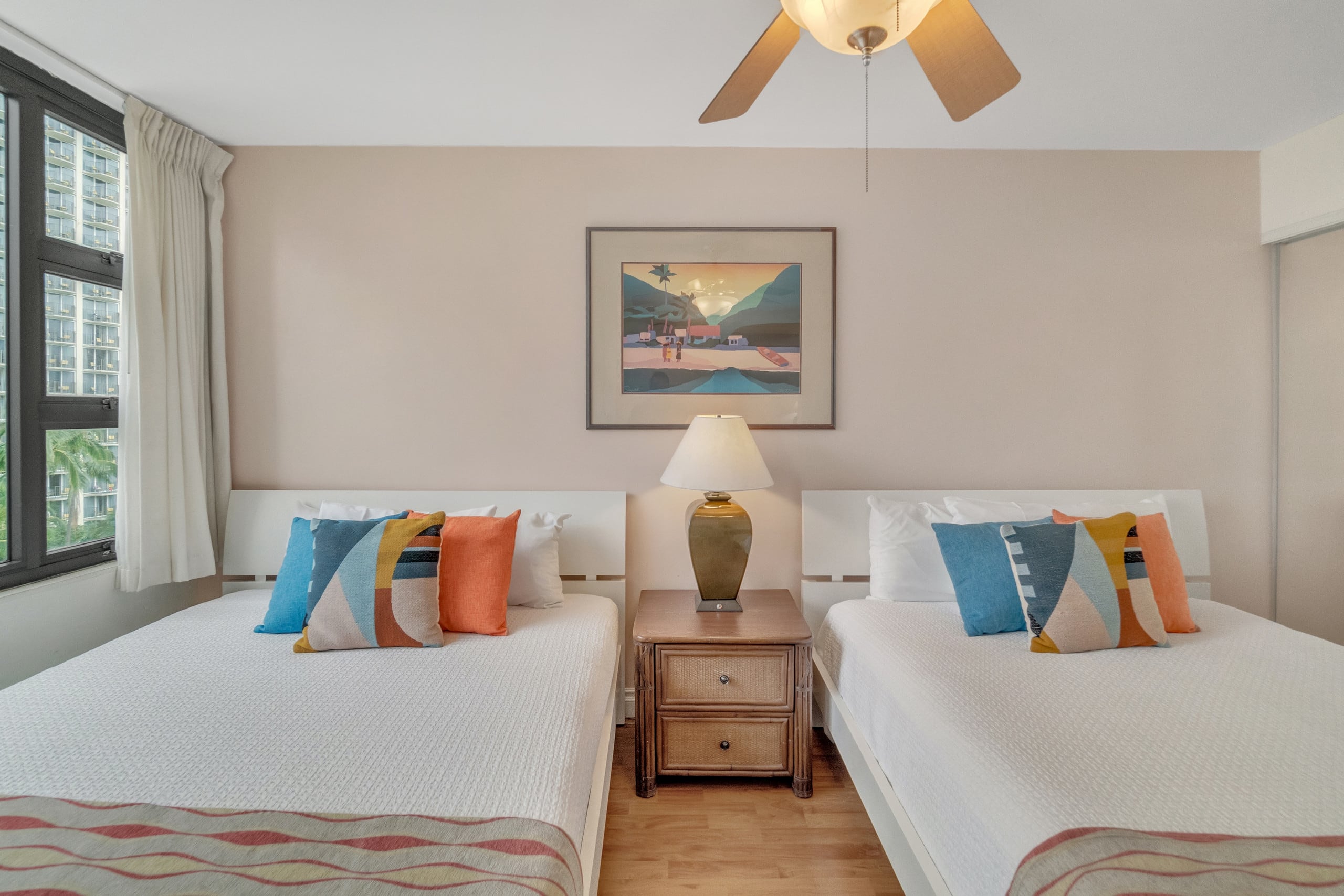 Condo in Honolulu · ★4.18 · 1 bedroom · 4 beds · 1 private bath - Image 22