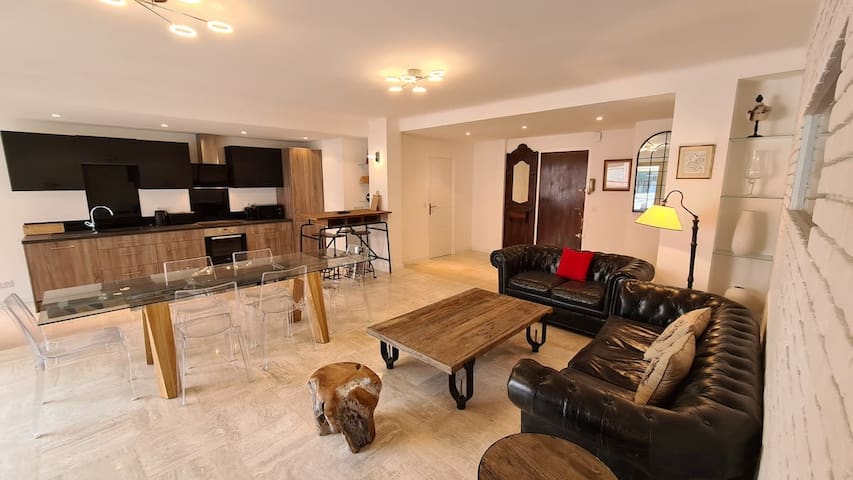 Marc - Julien - Francois- Olivia managed Airbnb listing 2