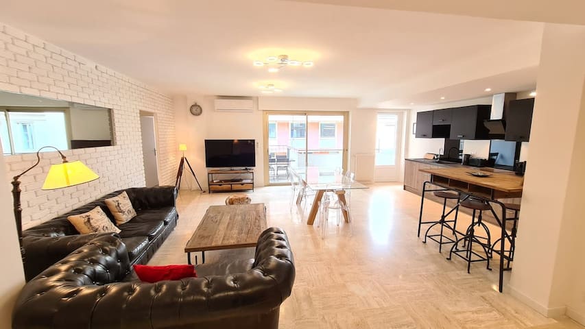 Marc - Julien - Francois- Olivia managed Airbnb listing 1