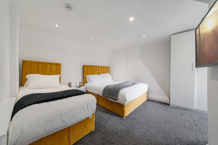 Flat 11, Gilbert Court W1C 2JX-No Watermark -15