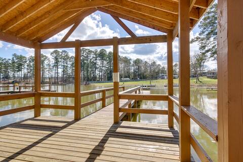 Pet-Friendly Lakehouse: View Tower + Fire Pit!