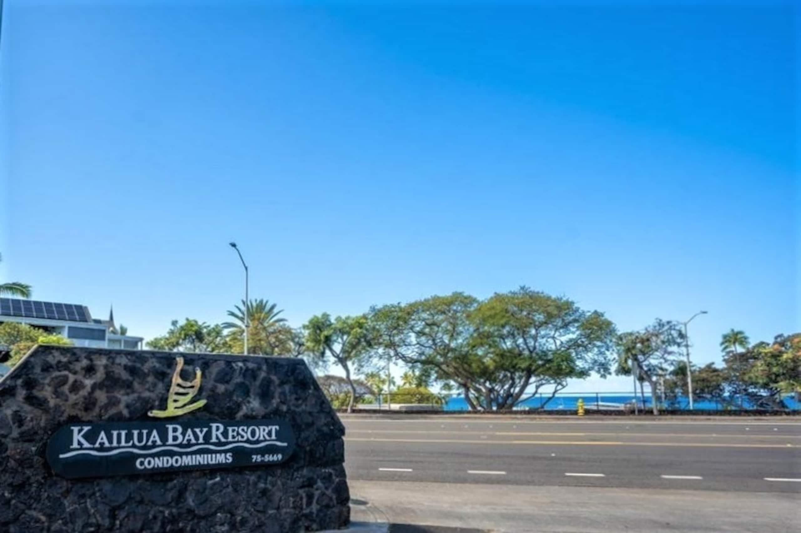 Condo in Kailua-Kona · ★4.67 · 1 bedroom · 1 bed · 1 bath - Image 17