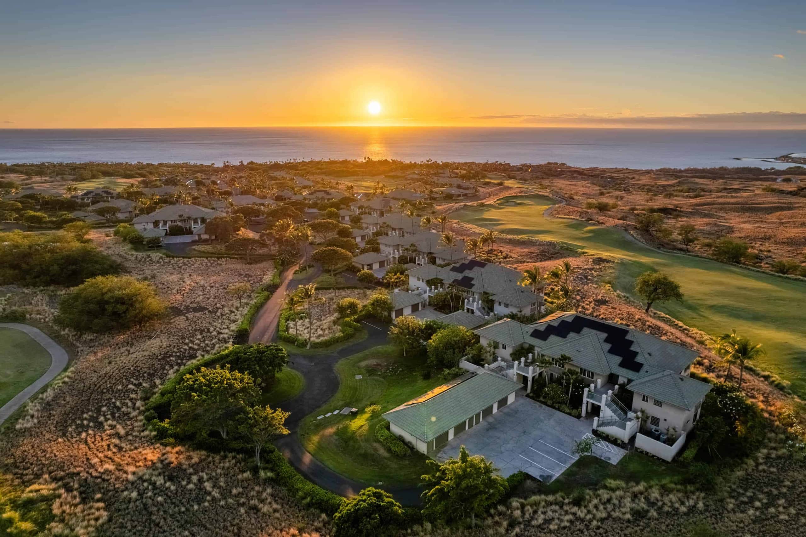 Home in Waimea · ★5.0 · 3 bedrooms · 4 beds · 3.5 baths - Image 51