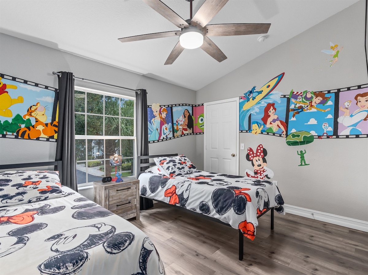 Whimsical Disney details from every angle