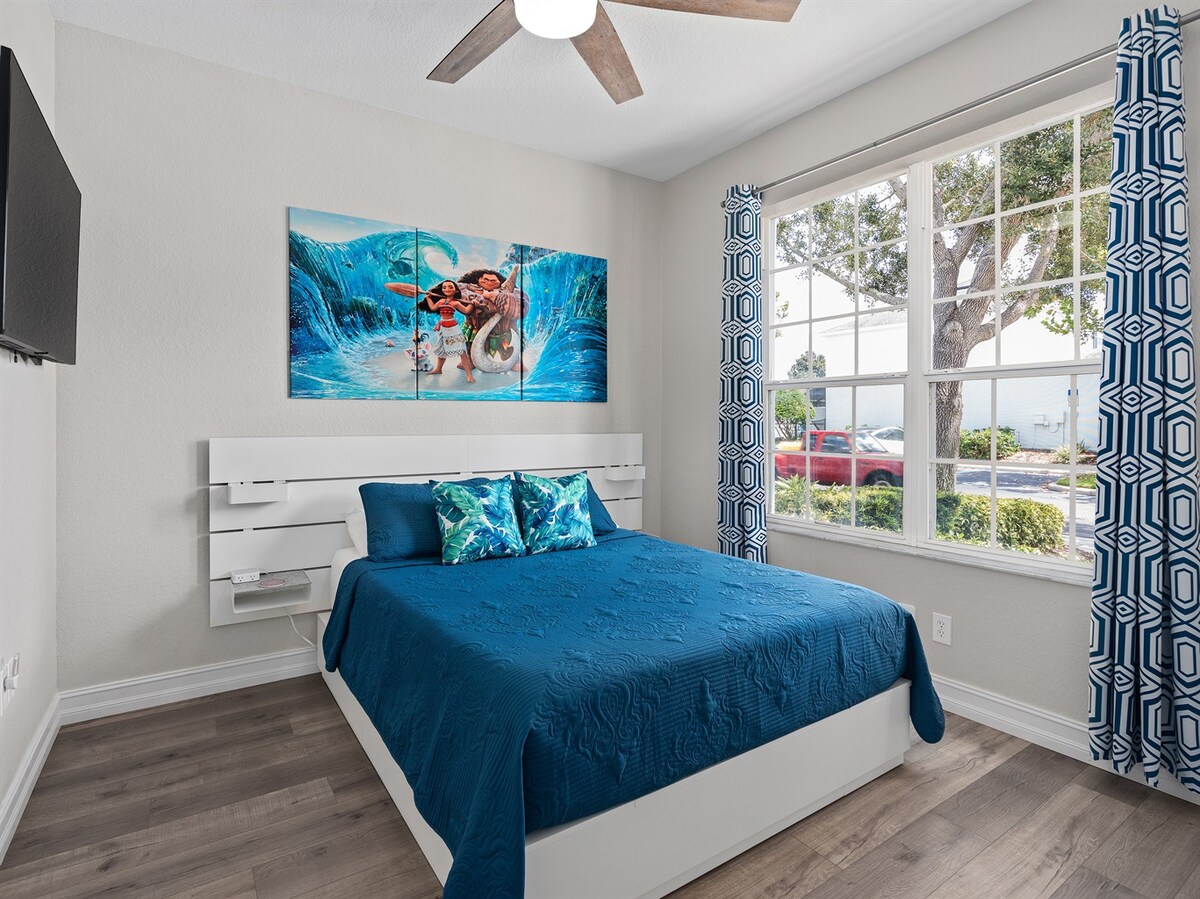 Experience the Spirit of Adventure in Our Queen Moana-Inspired Room