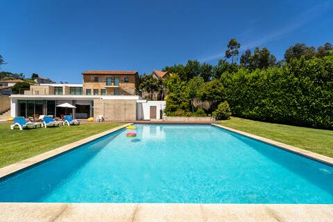 Casa de Silvares Fafe - Premium villa with swimming pool