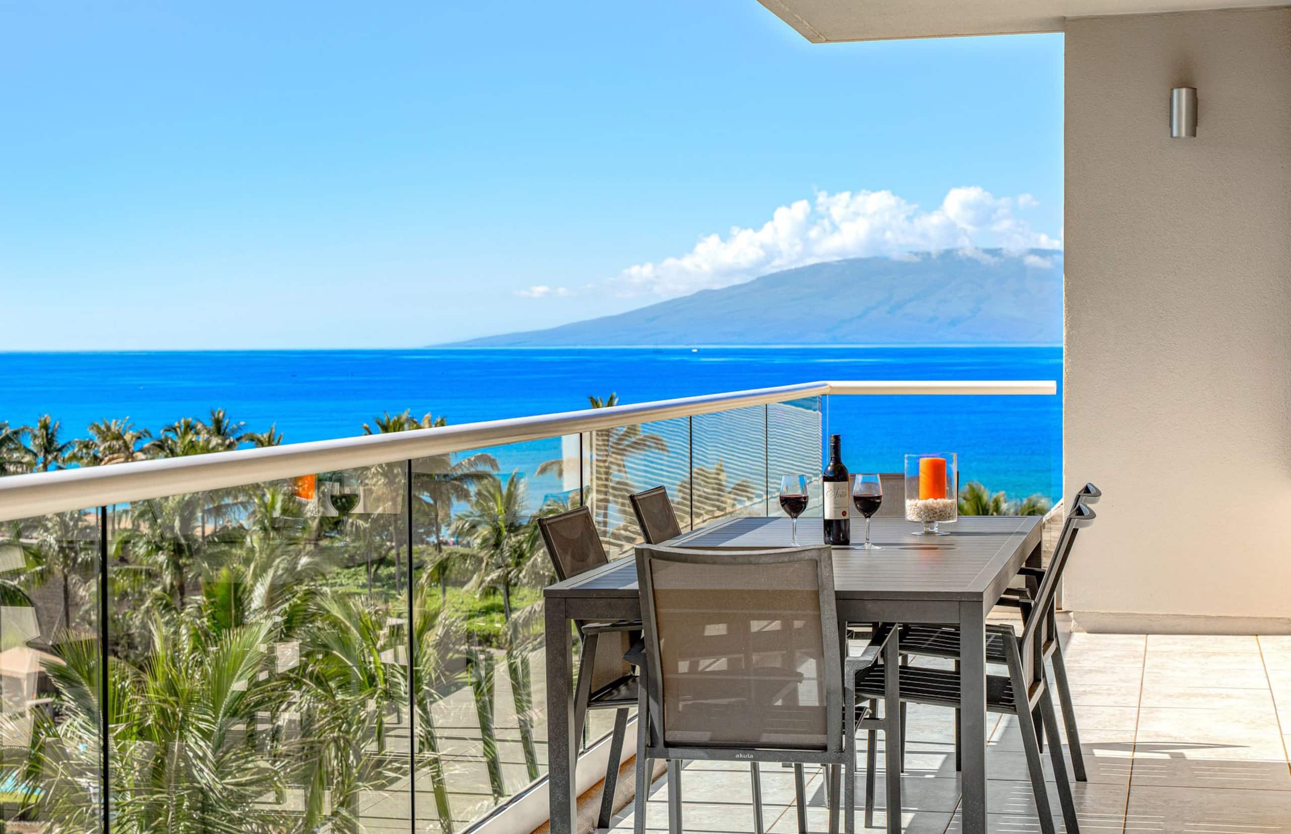 Condo in Lahaina · ★4.56 · 3 bedrooms · 4 beds · 3 baths - Image 12