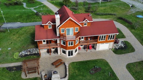 262 Rang du Lac, Lejeune – Lakeside Villa