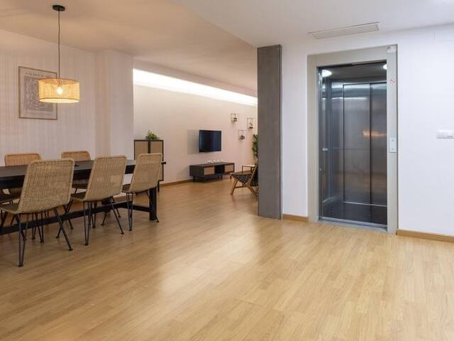 LUXURY APARTMENT IN THE CENTER OF VALENCIA