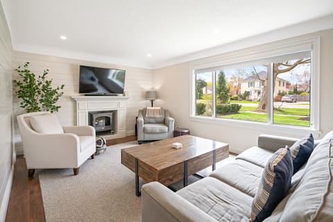 Popular Airbnb listing: Modern 4 Bdrm 8 ppl Top 5% NOTL Home in Old Town in Niagara On The Lake