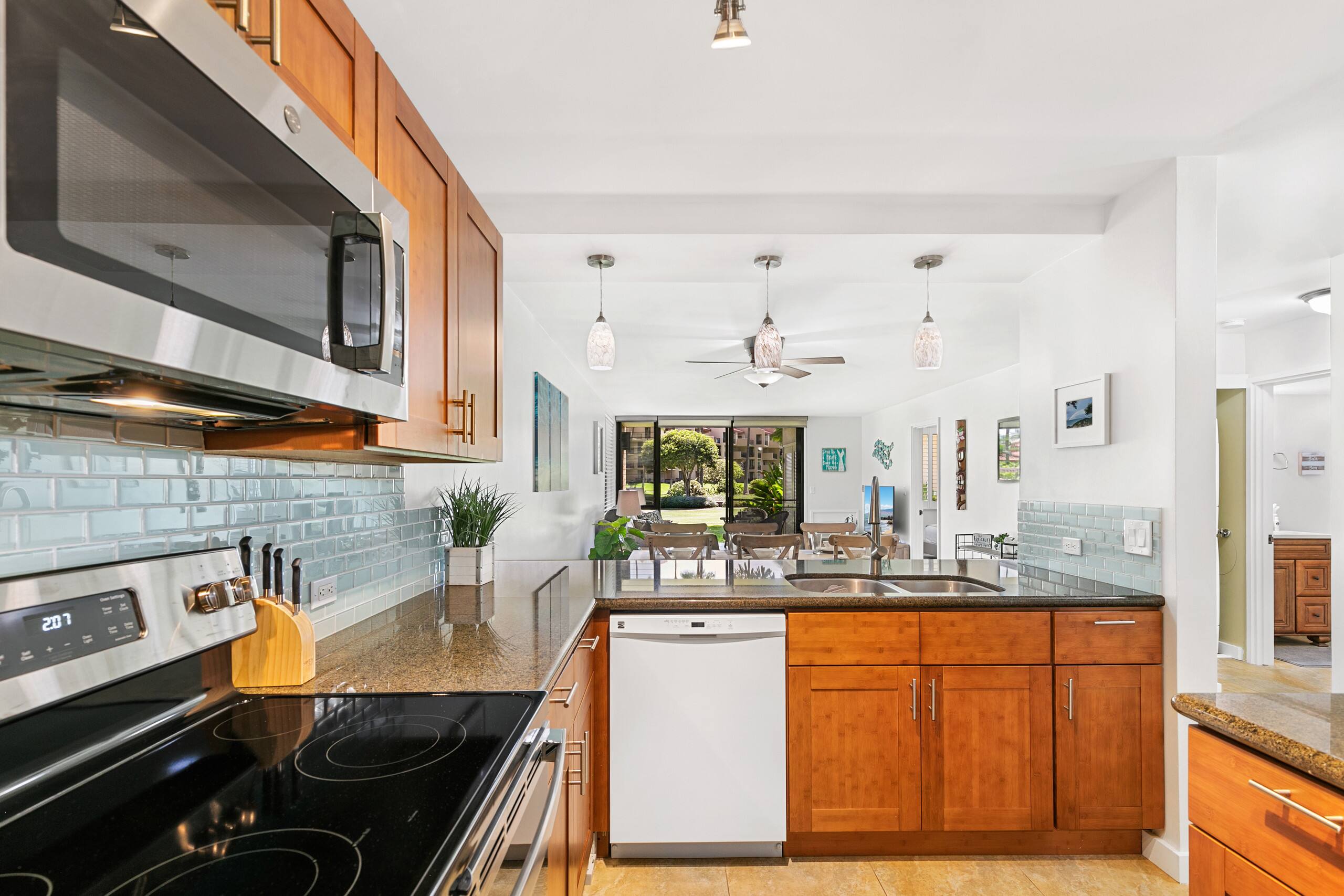 Condo in Kihei · ★4.45 · 2 bedrooms · 4 beds · 2 baths - Image 9