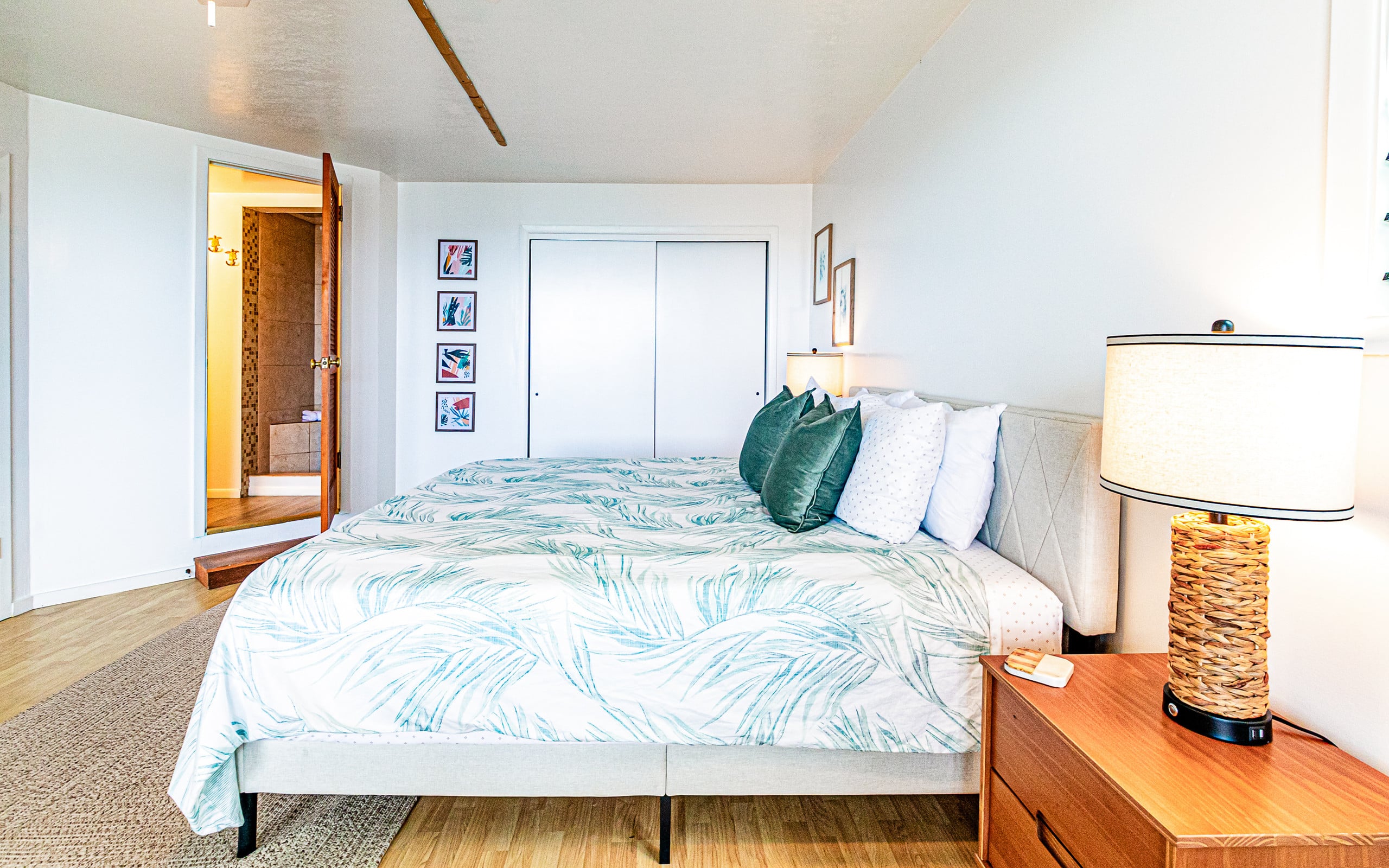 Hale Kai Bamboo Room Hilo Oceanfront w/Pool - Image 8