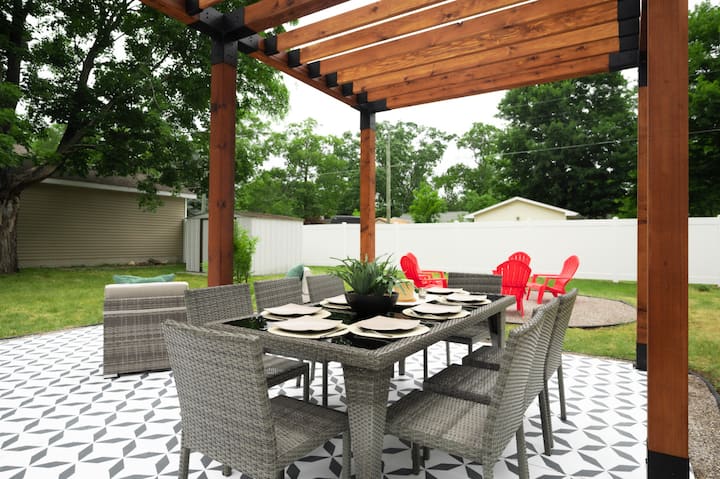 BohemianRetreat |4BR Home|Downtown|Beach|Wineries