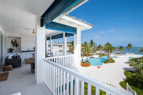 Islamorada Penthouse with Private Beach & Pool!