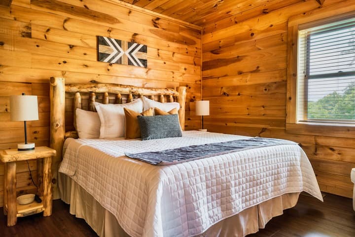 Lower level King bedroom