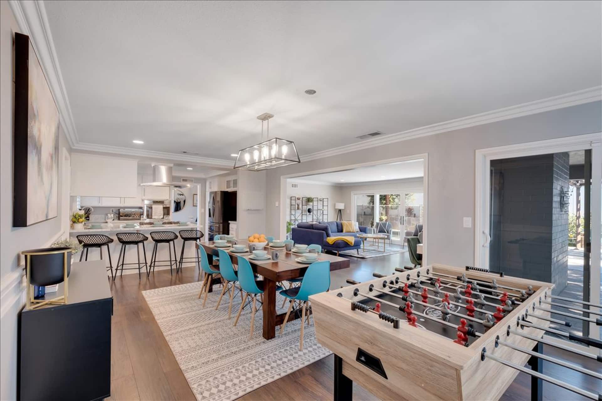 Orange Oasis 🍊- 10min to Disneyland 🎡Spacious Pool home — photo 4