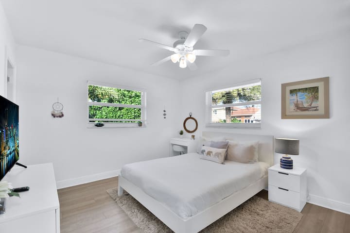 Spálňa 2 s manželskou posteľou Queen