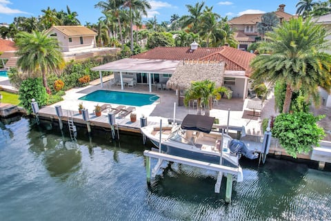 943 Workspace and Heated Pool | by Brampton Park