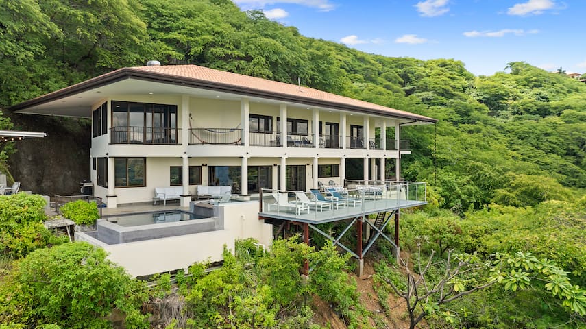 Rich Coast Vacations managed Airbnb listing 2