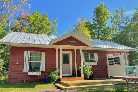 Escape to the Lake at Corny Cottage