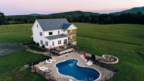 New! Farmhouse Epic Views Fire-Pit 12ppl