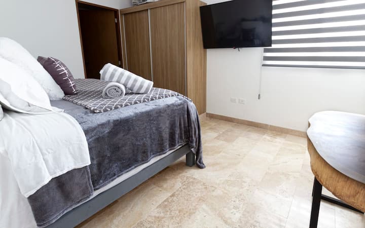 غرفة النوم الرئيسية