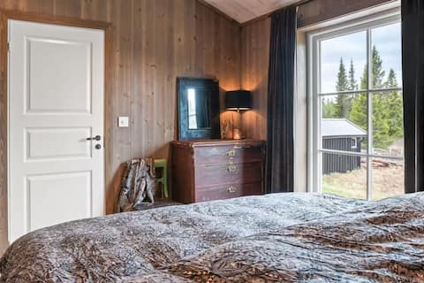 Top Airbnb: Solglimt, cabin in Golsfjellet with jacuzzi in Gol