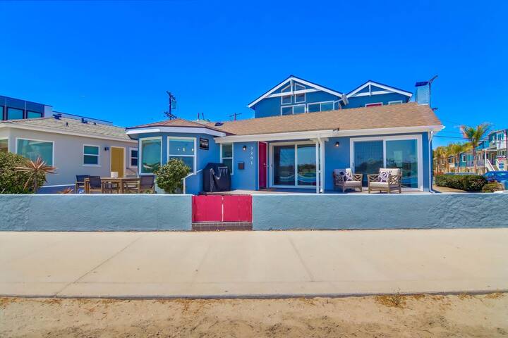 100’ of Water Front * 3 Houses * 7 Parking * AC gallery image 2