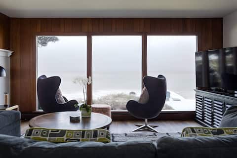 Sandy Beachfront House on Grand Traverse Bay