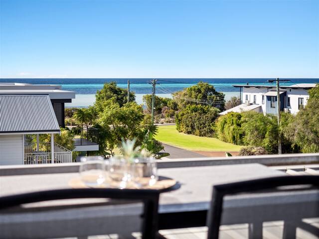 Allure: Easy Beachside Living in Prime Location gallery image 4