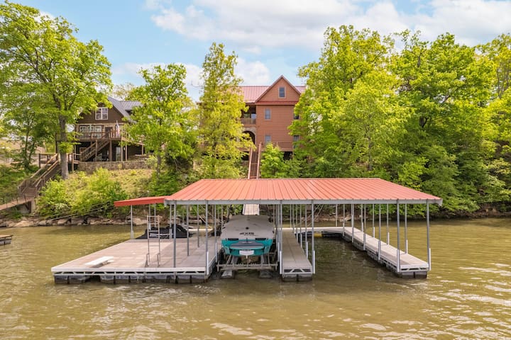 Four Seasons Property Management managed Airbnb listing 3