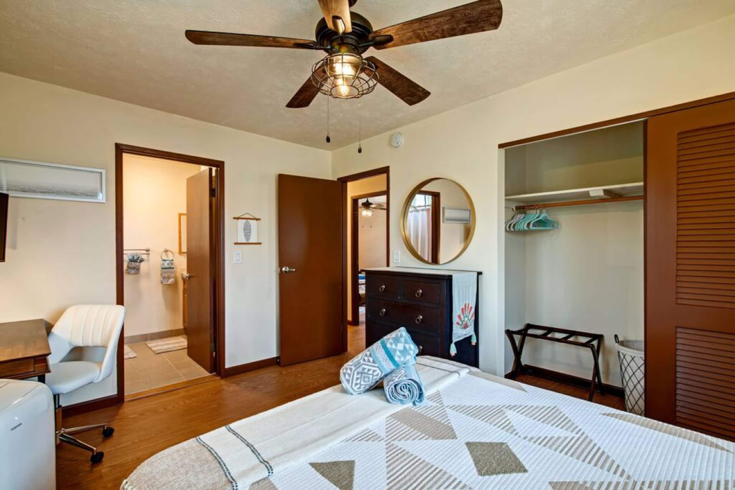 Home in Hilo · ★4.94 · 3 bedrooms · 3 beds · 2 private baths - Image 32