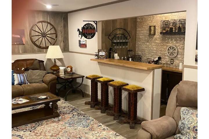 StockYards 3 Blocks-TCU close-Ranch House sleeps 8 gallery image 2