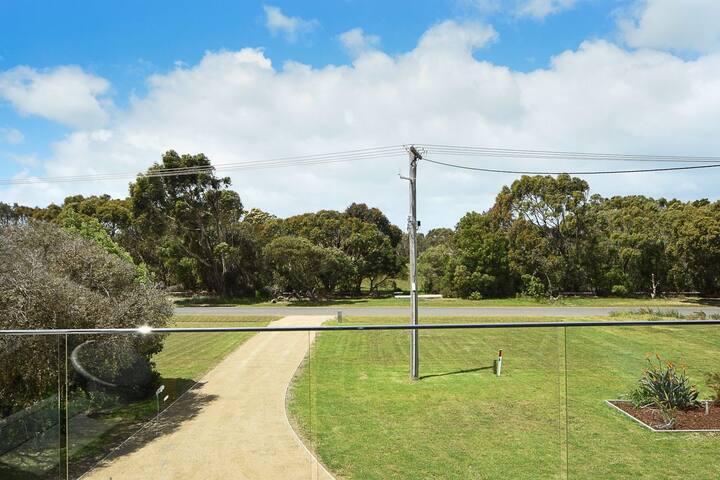 Rolling Waves in Pt Leo gallery image 2