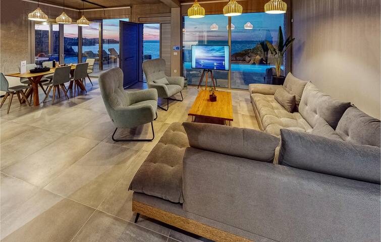 Stunning home in Gazi, Heraklio gallery image 3