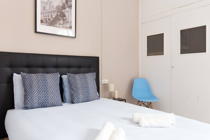 Key BCN Girona 3.2 (8pax) gallery image 2