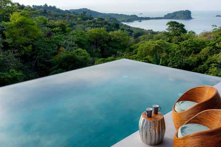 Luxury Oceanview Estate W/ Infinity Pool - Manuel Antonio