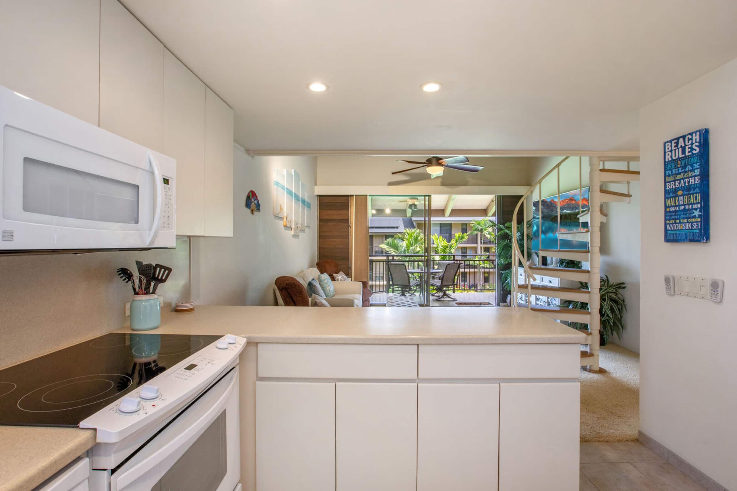Condo in Kailua-Kona · ★4.81 · 3 bedrooms · 3 beds · 2 baths - Image 4