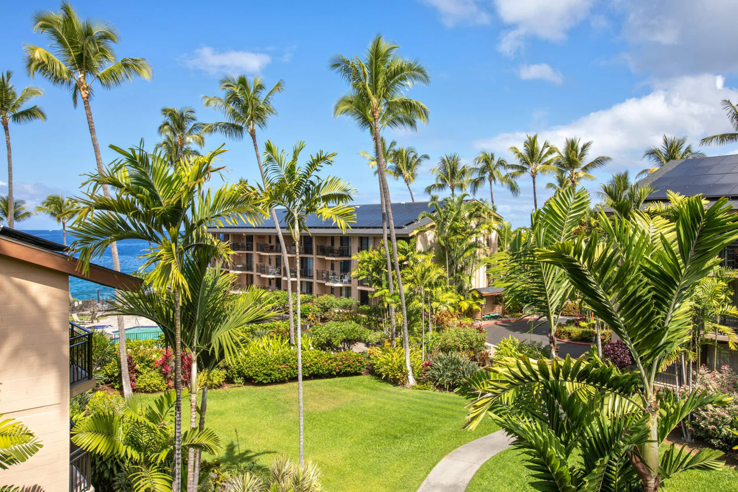 Condo in Kailua-Kona · ★4.81 · 3 bedrooms · 3 beds · 2 baths - Image 1