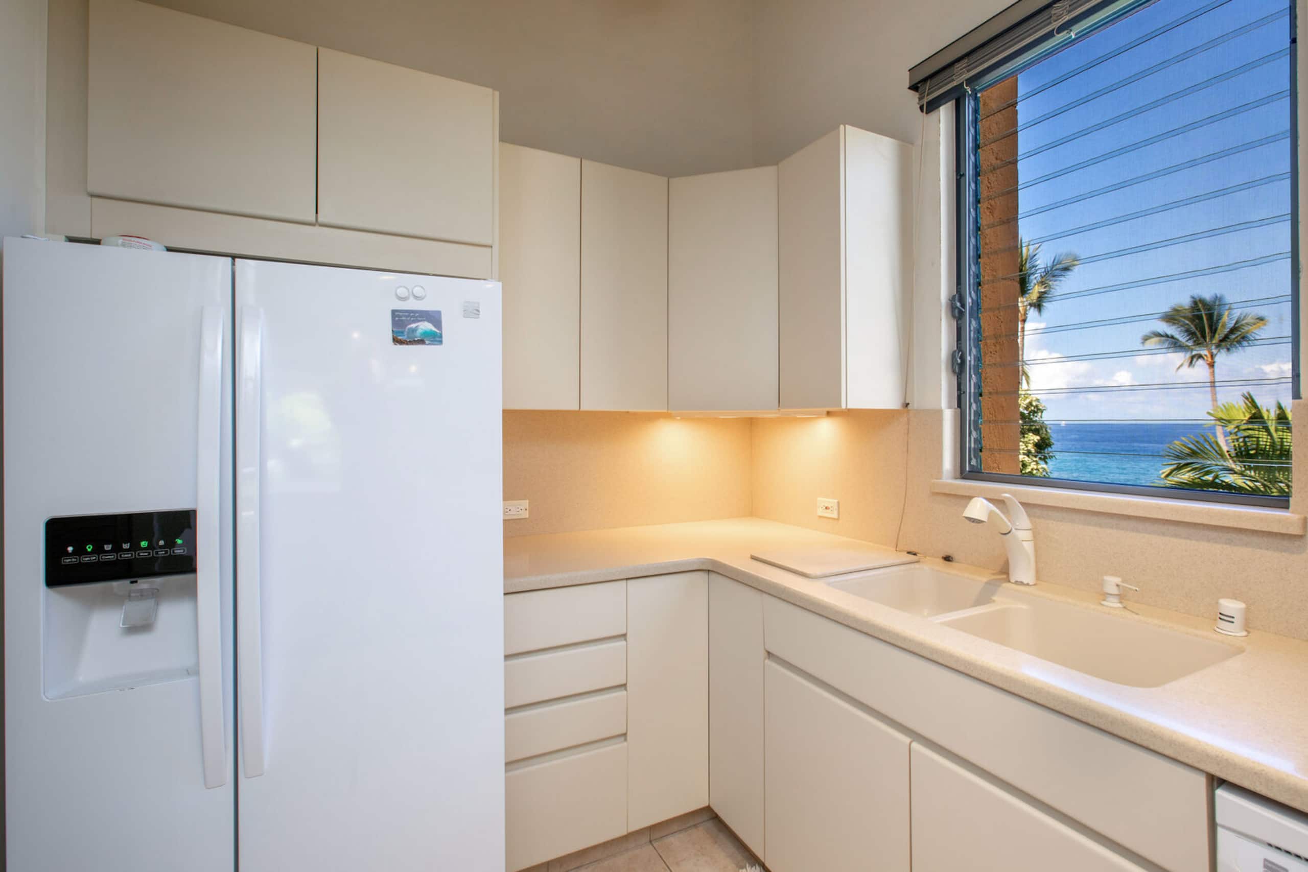 Condo in Kailua-Kona · ★4.81 · 3 bedrooms · 3 beds · 2 baths - Image 3