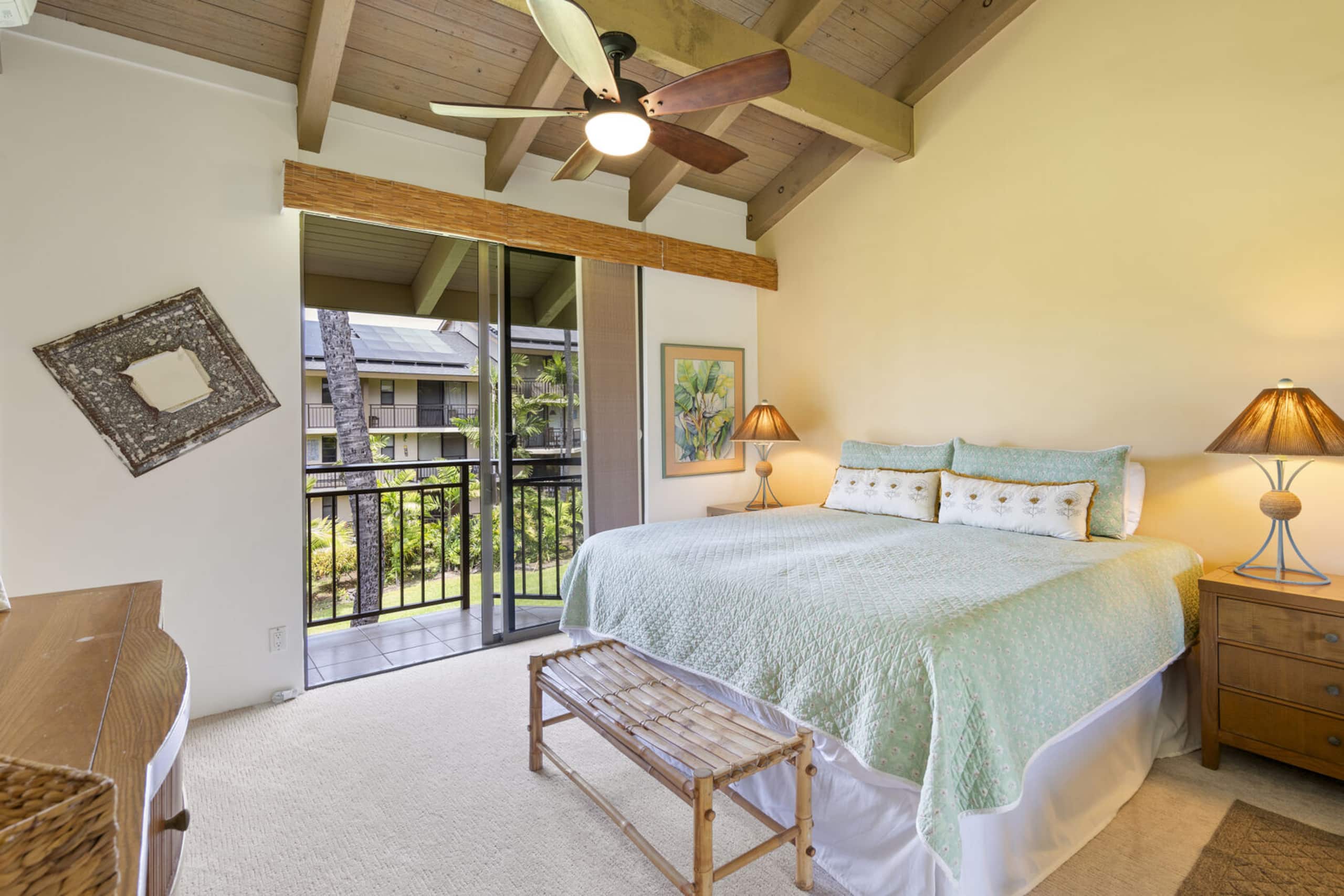 Condo in Kailua-Kona · ★4.81 · 3 bedrooms · 3 beds · 2 baths - Image 5